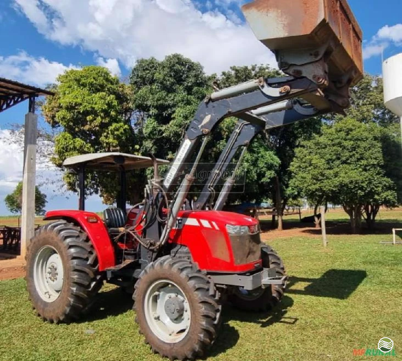 TRATOR MASSEY FERGUSON MF 4275 Tração 4x4 AGROBILL Tratores & Implementos Agrícolas SALTINHO SÃO PAULO SP